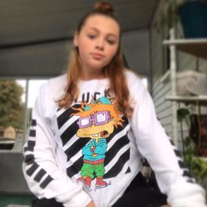 Meet your Posher, Chloe